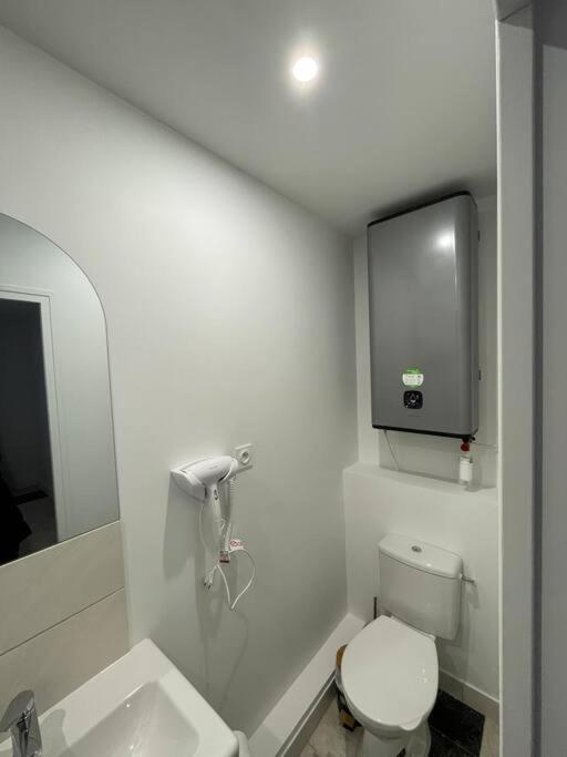 Joli T2, Terrasse Et Jardin, Ideal Pour Familles, A 15 Min De L'Aeroport Roissy Cdg Tremblay-en-France Exterior photo