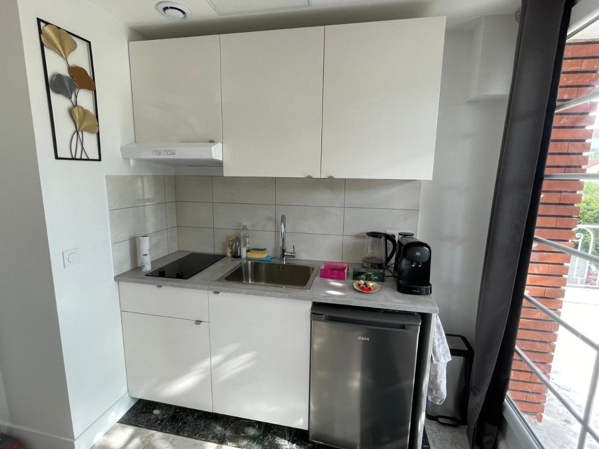 Joli T2, Terrasse Et Jardin, Ideal Pour Familles, A 15 Min De L'Aeroport Roissy Cdg Tremblay-en-France Exterior photo