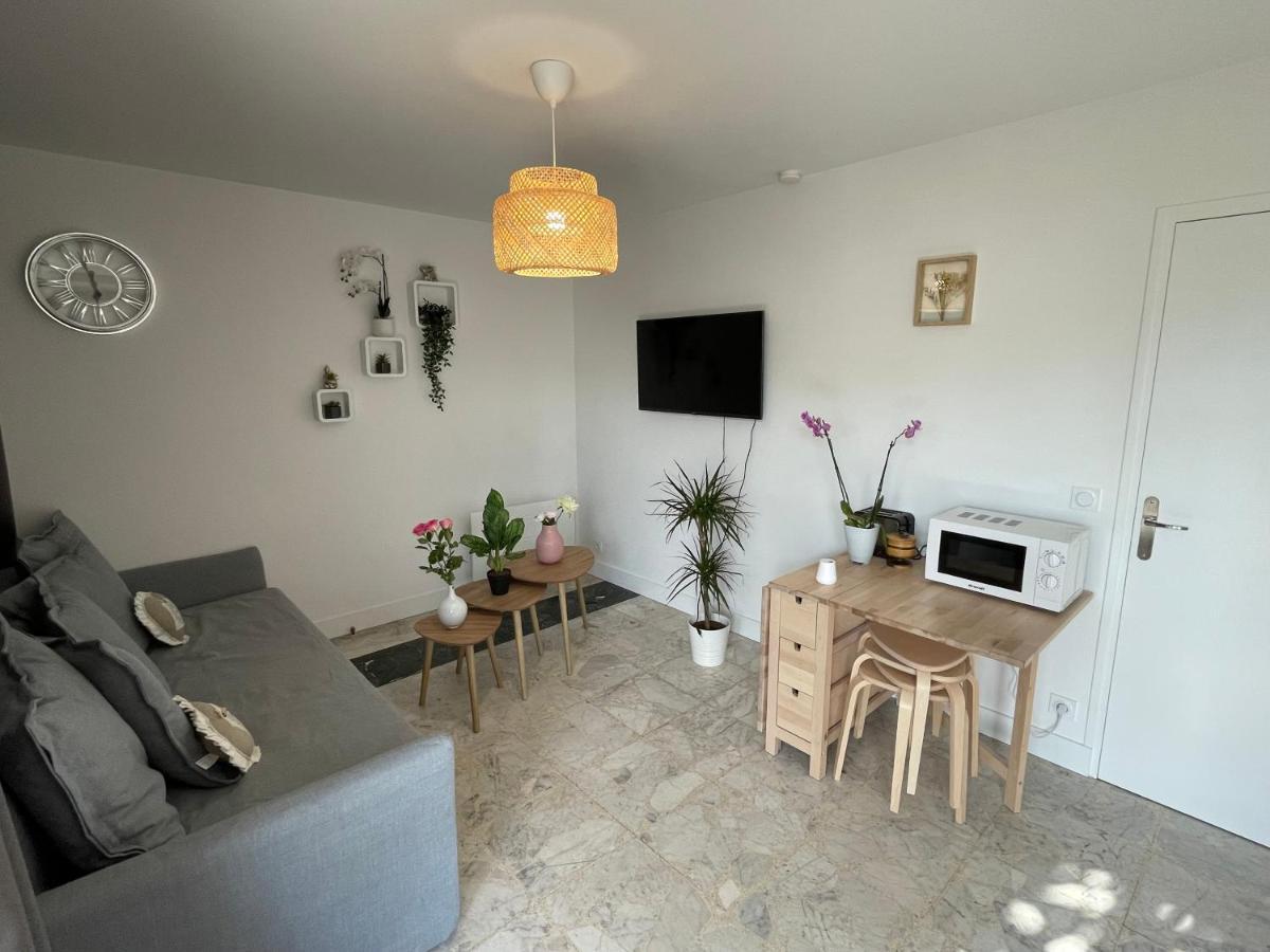 Joli T2, Terrasse Et Jardin, Ideal Pour Familles, A 15 Min De L'Aeroport Roissy Cdg Tremblay-en-France Exterior photo