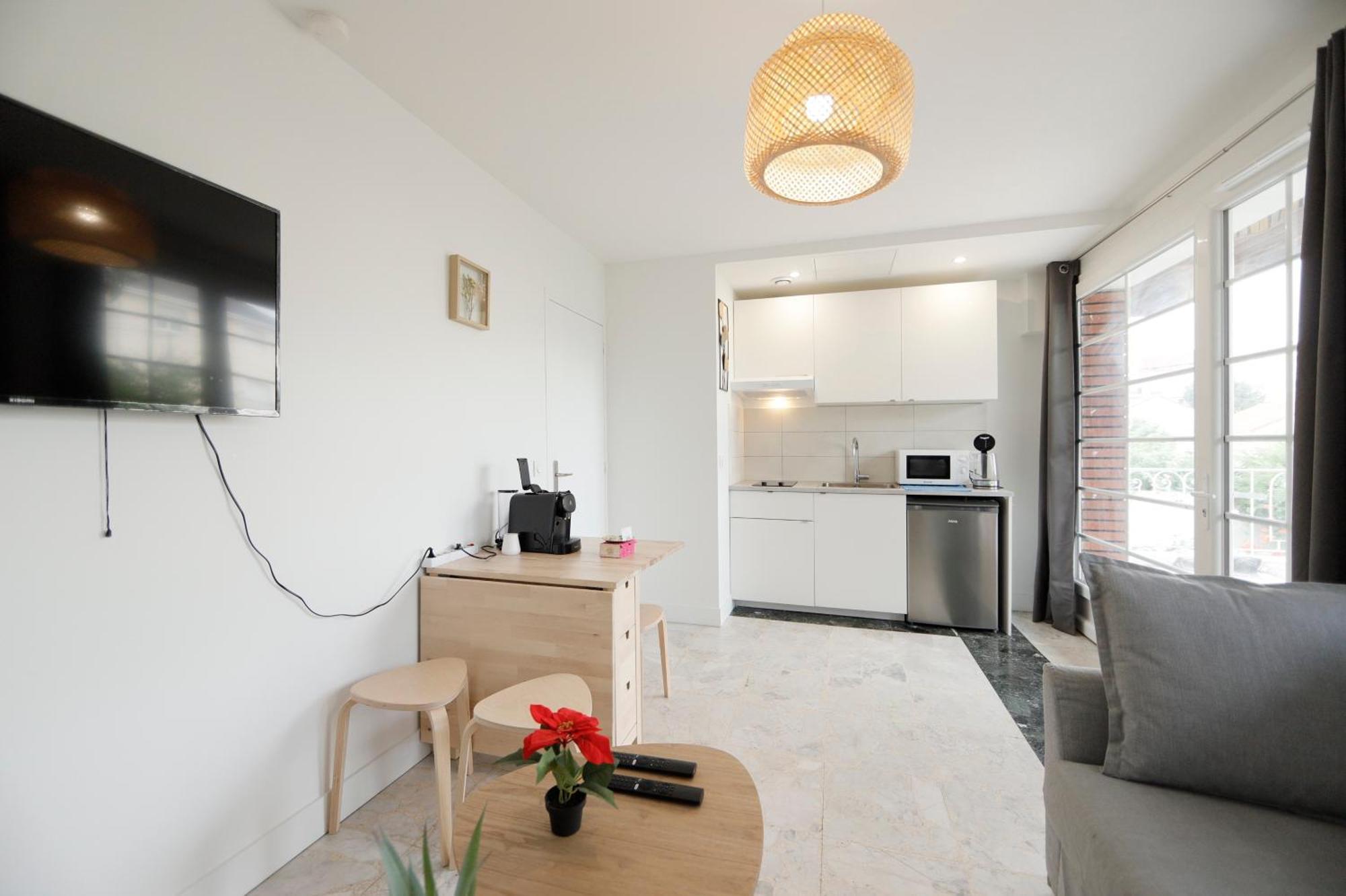 Joli T2, Terrasse Et Jardin, Ideal Pour Familles, A 15 Min De L'Aeroport Roissy Cdg Tremblay-en-France Exterior photo